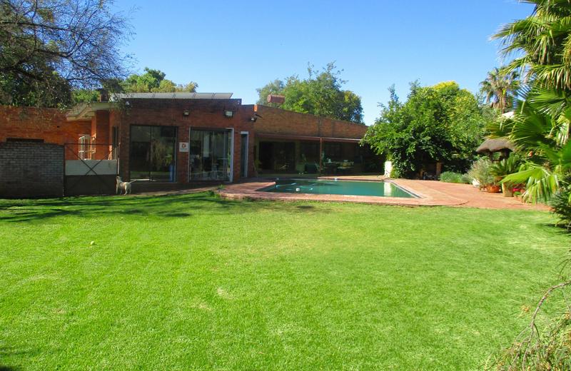 4 Bedroom Property for Sale in Langenhovenpark Free State